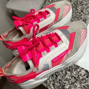 Dolce & Gabbana Pink & White Sneaker. Size 38.5.